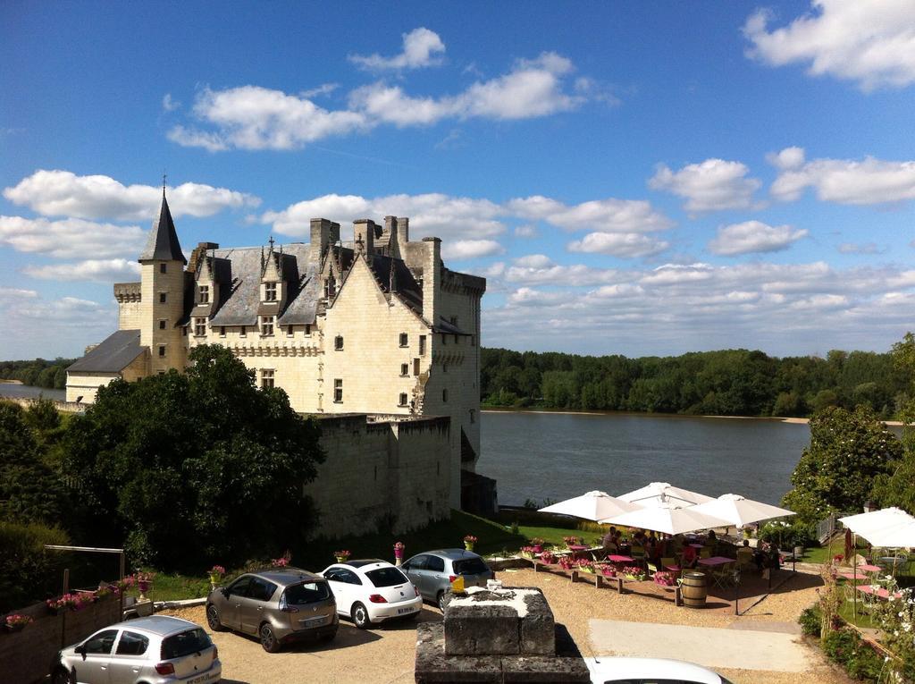 Logis Hotel Le Bussy Montsoreau Bagian luar foto